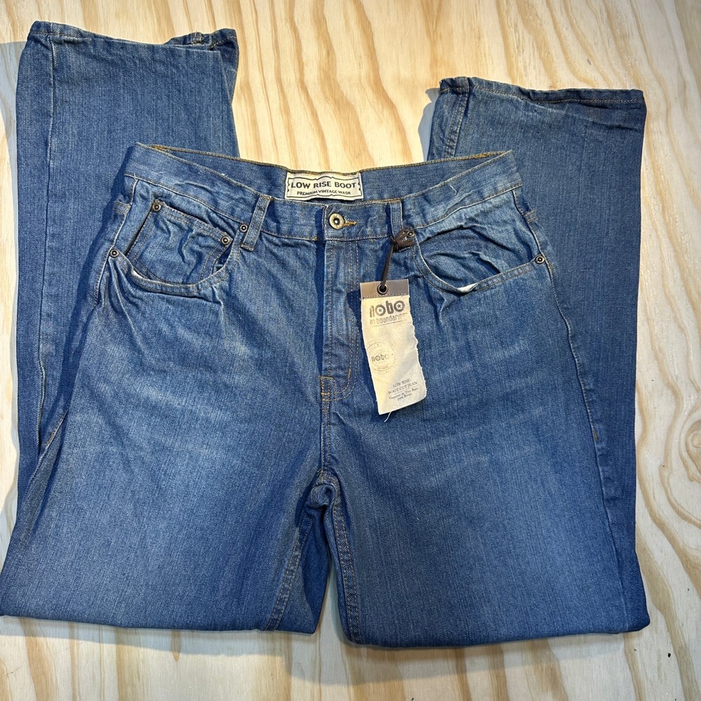No Boundaries Men's Low Rise Bootcut Medium Wash NWT Denim Jeans Size 32x32
